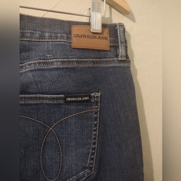 Plus Size Calvin Klein Jeans - Picture 4 of 5